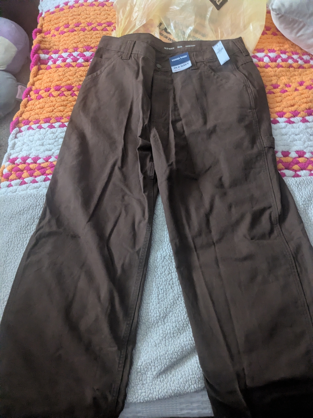 Old Navy Men's Cargo Pants in Dark Brown